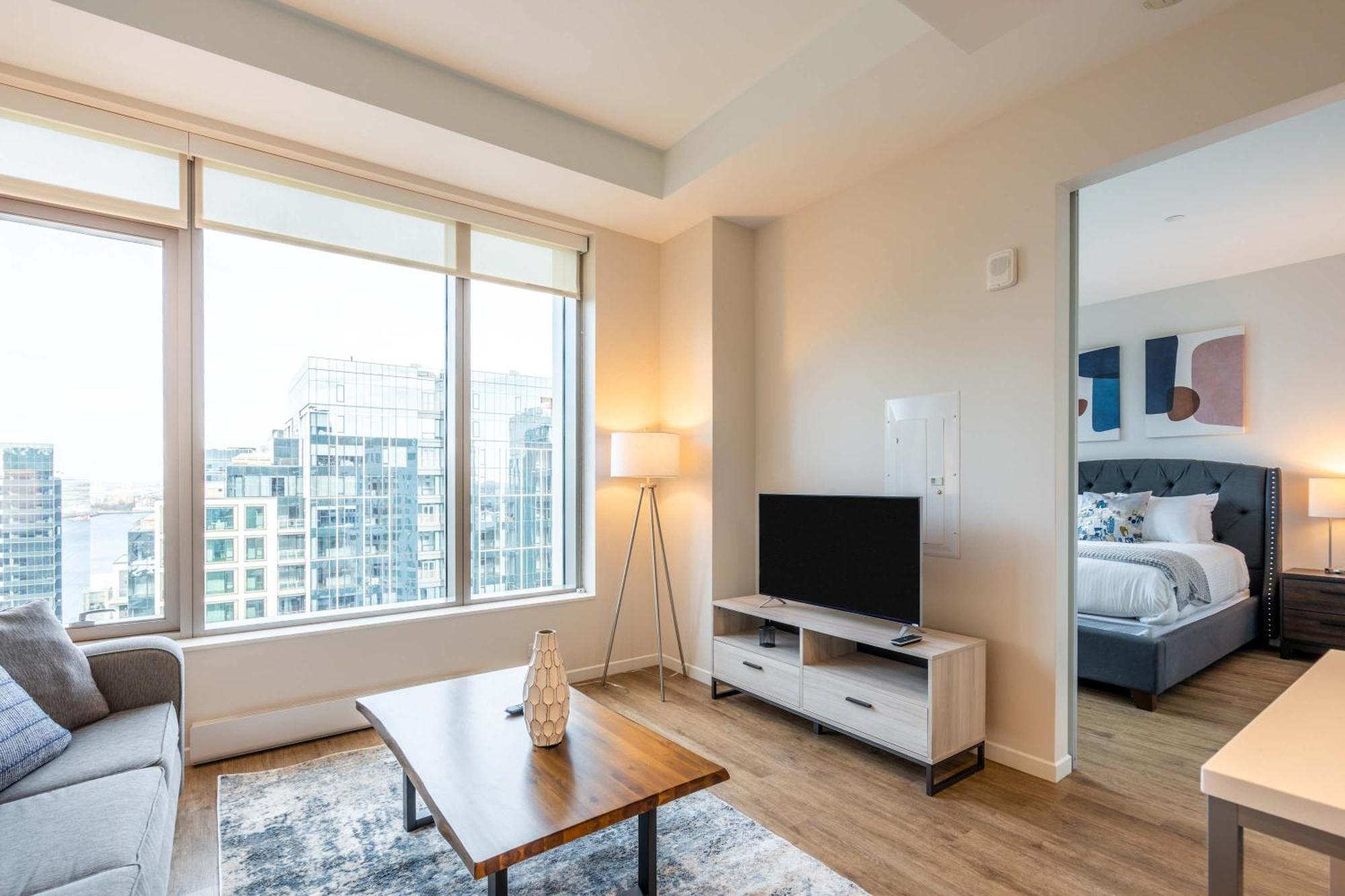 Luxury Apt Heart Of Seaport Бостон Экстерьер фото